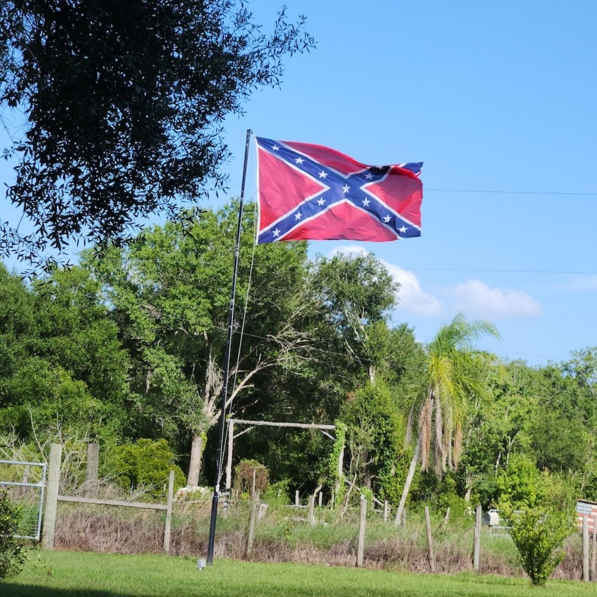 Ultimate Flags - When Did NASCAR Ban Confederate Flags?